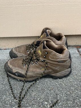 Pacific Trail Brown and Black Men's Hiking Boots